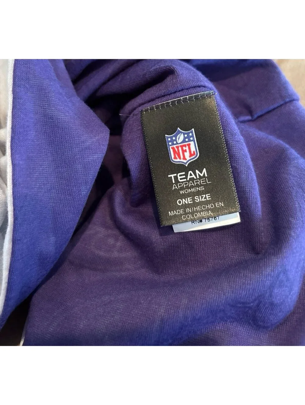 Rare/Vintage NFL Baltimore Ravens T-Shirt Infinity Scarf